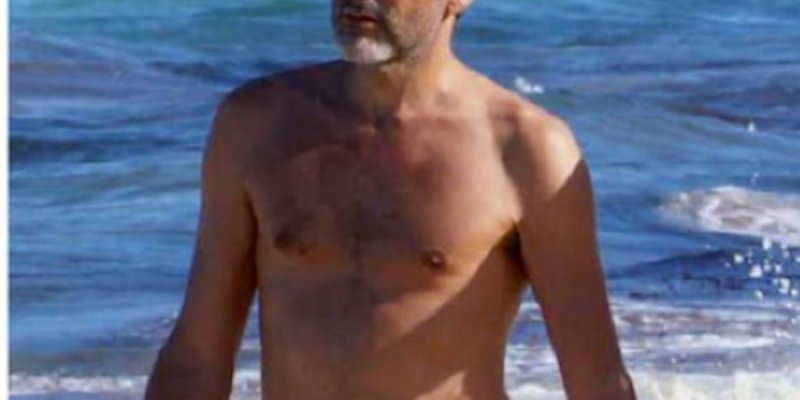 Ary Abittan « toujours décontracté » à Punta Cana, ce souvenir avec Élodie Fontan, qu'il veut faire oublier