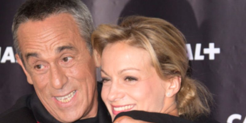 Audrey Crespo-Mara en famille à Saint-Tropez, le comportement de Thierry Ardisson intrigue