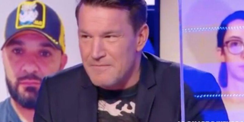 Benjamin Castaldi corrigé par Guillaume Genton, une droite en pleine figure sur C8