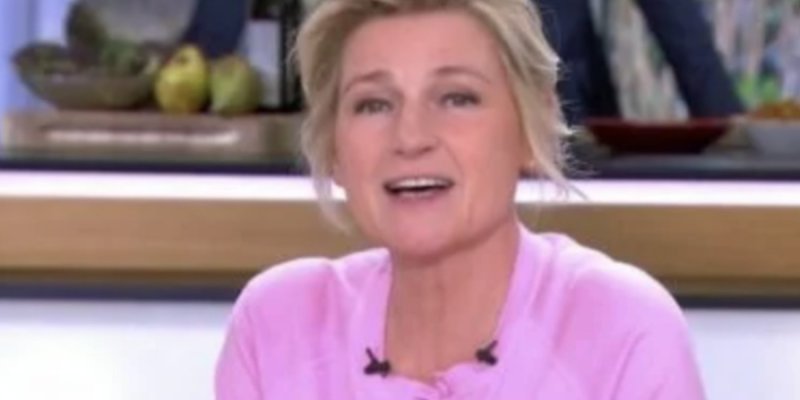 Bertrand Chameroy : son « compliment » qui met l'équipe d'Anne-Élisabeth Lemoine mal à l'aise
