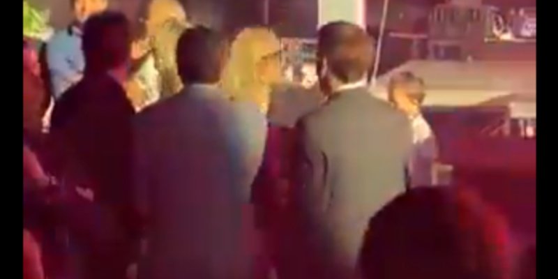 Brigitte Macron brille en lunettes XXL : Une soirée inoubliable à l'Élysée pour la fête de la musique