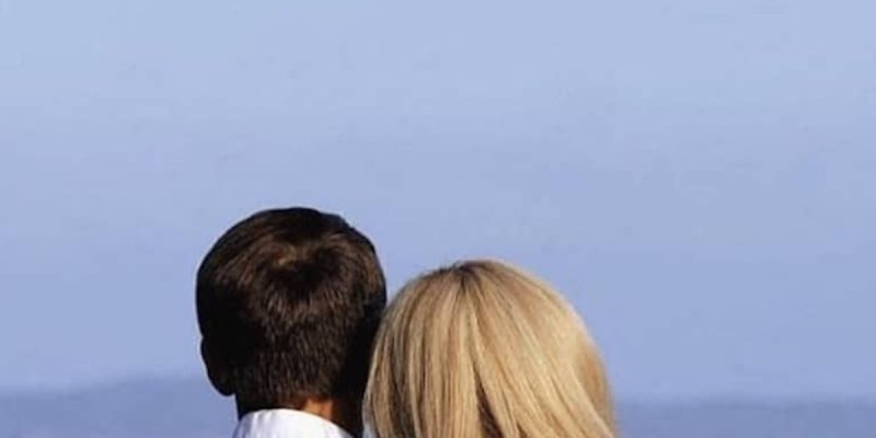 Brigitte Macron complexée par son âge - Elle refuse un second mandat du Président