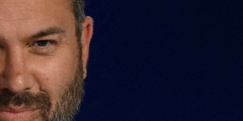 Bruce Toussaint face à un terrible drame - sa mère décédée des suites d'un AVC en plein rue