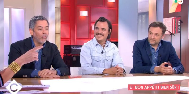 C à Vous : La confidence de Léa Salamé qui a mis Manu Payet mal à l'aise