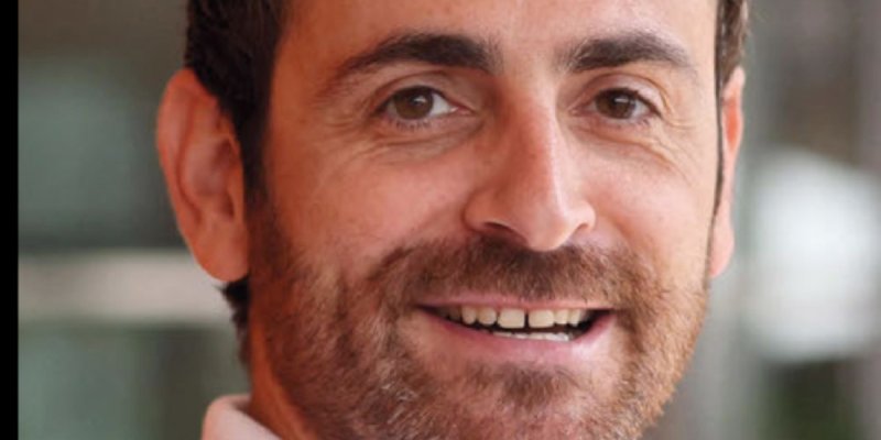 Camille Combal : un contrat en or avec NRJ pour succéder à Cauet ?