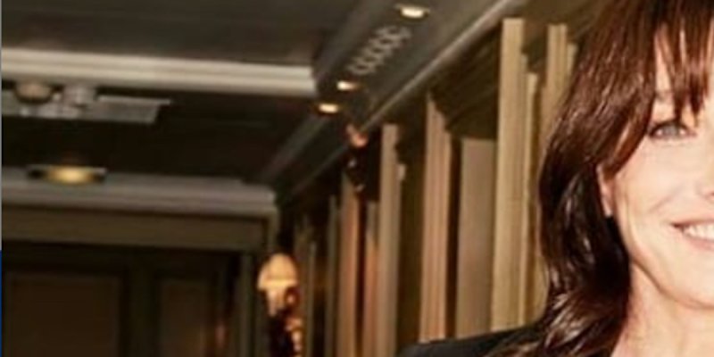 Carla Bruni balance sur l'addiction de Nicolas Sarkozy, déballage chez Michel Drucker
