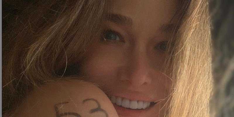Carla Bruni - Nicolas Sarkozy condamné - son message surprend (photo)