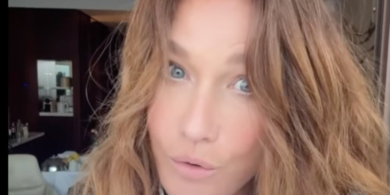 Carla Bruni-Sarkozy à Dubaï : Un post « controversé » depuis sa chambre divise ses Fans
