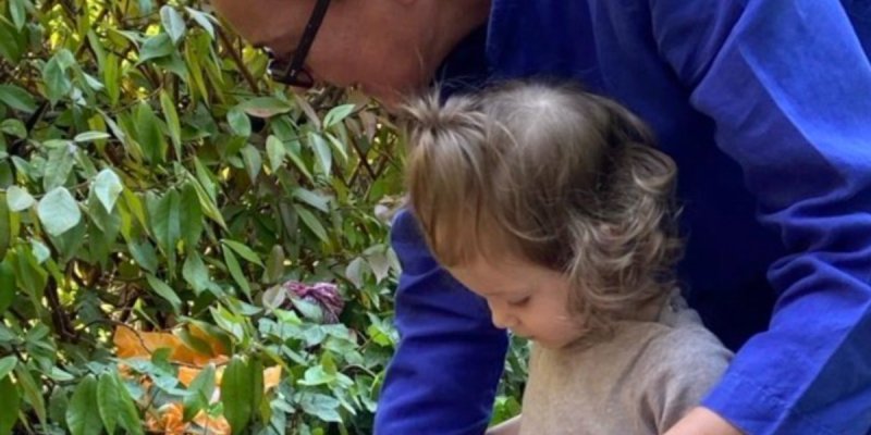 Carole Bouquet partage un adorable cliché avec sa petite-fille Gaia : « Une journée de rêve »
