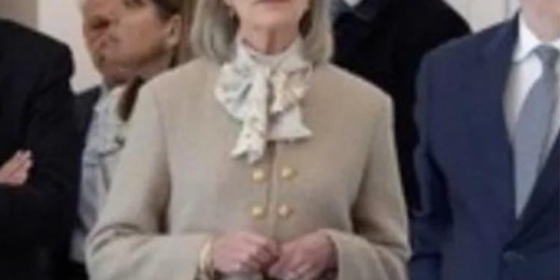 Caroline de Monaco, fashionista impitoyable : un sac à 10 000 $, tacle subtile à Charlotte Casiraghi (photo)