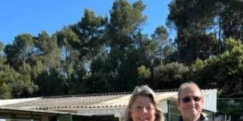 Caroline de Monaco retrouve le sourire au Salon-de-Provence après une rupture brutale (photo)