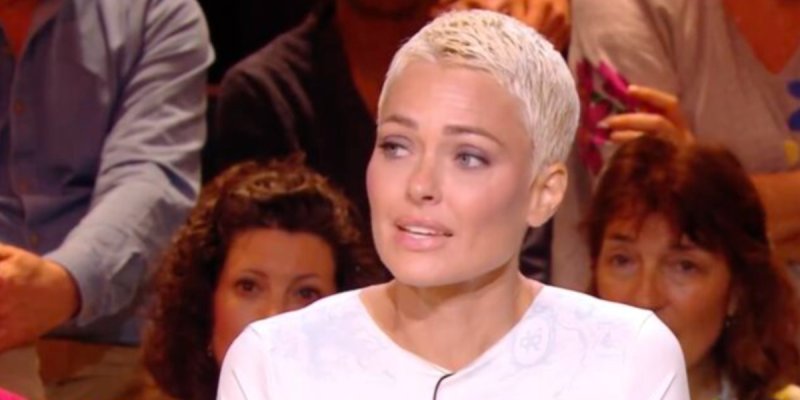 Caroline Receveur : « Tous mes amis étaient partis », elle fond en larmes en évoquant son cancer