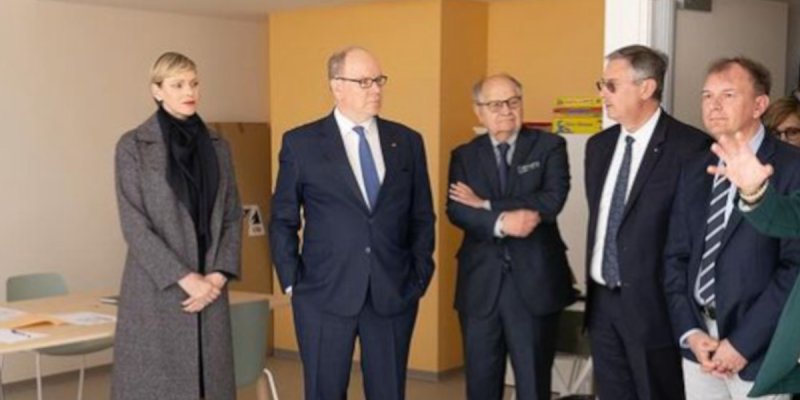 Charlène et Albert de Monaco face à la santé mentale, une visite cruciale après le Bal de la Rose
