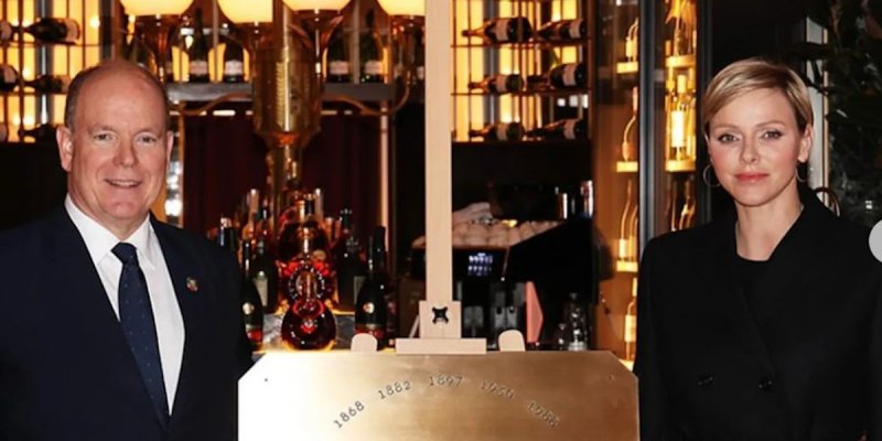 Charlene de Monaco blindée face aux rumeurs : Apparition éclatante avec Albert à l'inauguration du nouveau café de Paris