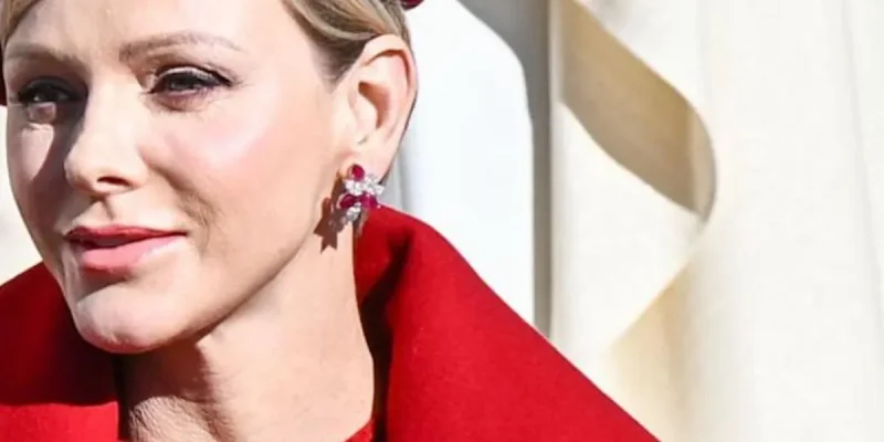 Charlène de Monaco et ses jumeaux : complicité émouvante à la Fête nationale, ce geste classe au balcon