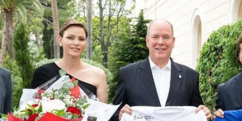 Charlène de Monaco intimide Fabien Galthié, charmé et impressionné au Palais, les coulisses d'une réception (photo)