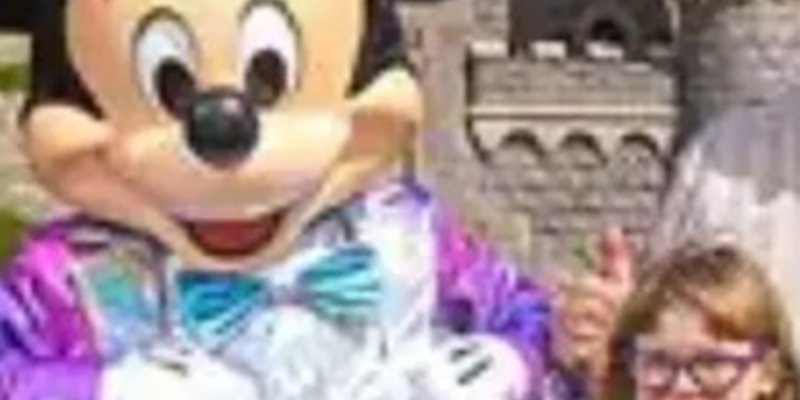 Charlène de Monaco se cache à Disney Land, visite surprise avec ses jumeaux(photo)