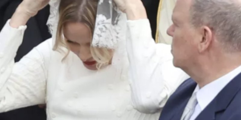 Charlène de Monaco, son voile a failli lui jouer un mauvais tour au Vatican