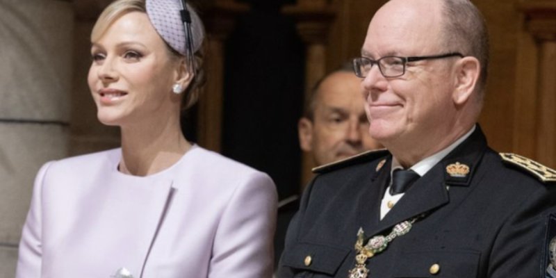 Charlène de Monaco : un tailleur lilas signé Louis Vuitton pour la fête nationale