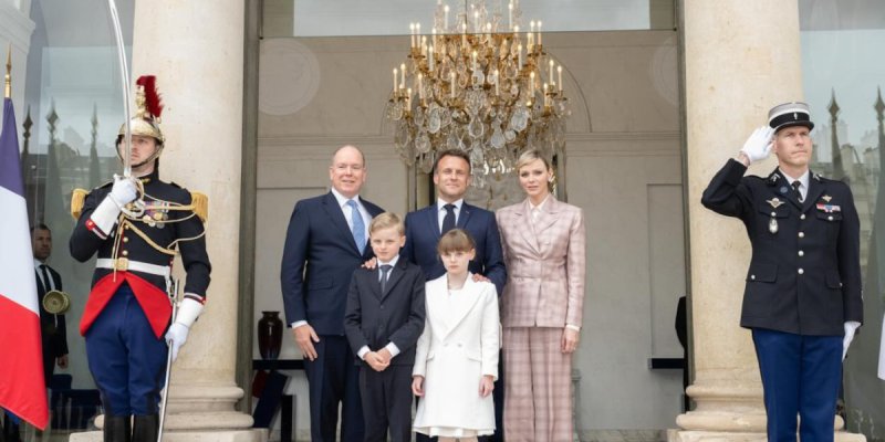 Charlène et Albert de Monaco à l'Élysée : Réaction surprenante de leurs jumeaux 