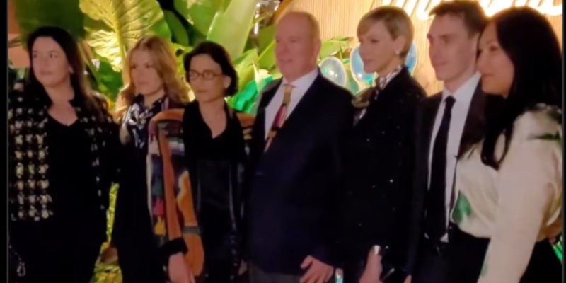 Charlène et Stéphanie de Monaco : Soirée glamour en famille pour l'ouverture de l'Amazonico (vidéo)