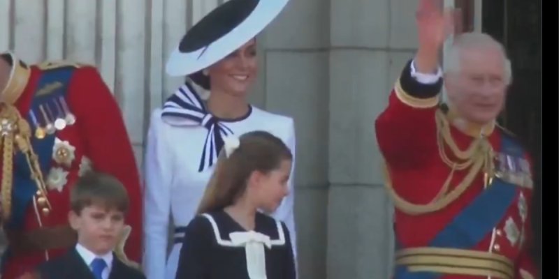 Charles III distrait et perdu, son attitude à Trooping the Colour pose question