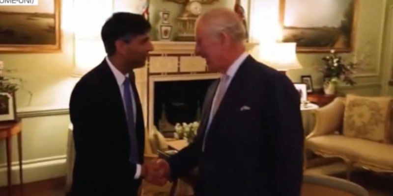 Charles III en larmes, sa bouleversante confidence sur cancer (vidéo)
