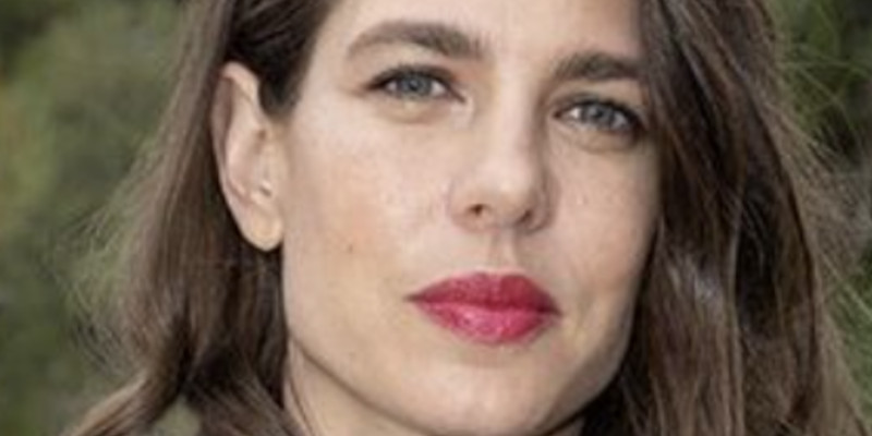 Charlotte Casiraghi fête ses 38 ans dans les bras d'un écrivain ?