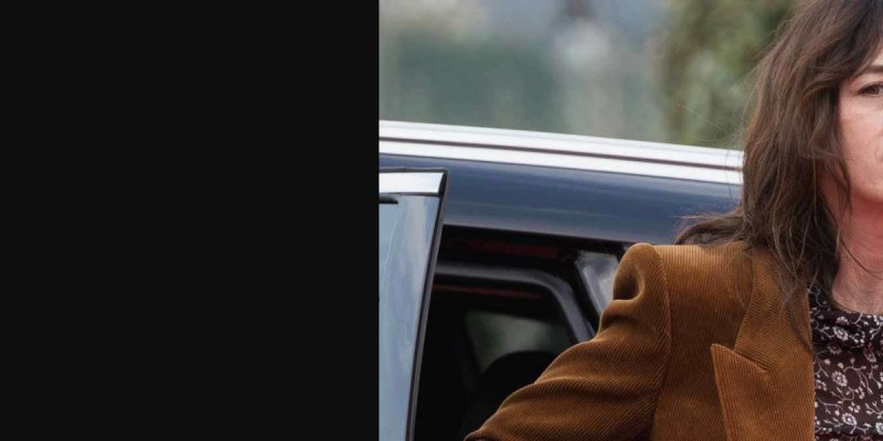 Charlotte Gainsbourg dévastée par l'étrange mort de Jane Birkin