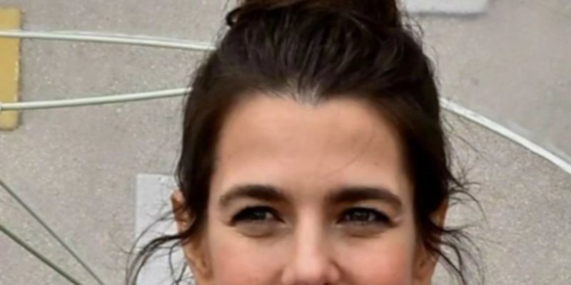 Charlotte Casiraghi à Marseille pour le défilé Chanel : un nouveau couple et un nouveau look