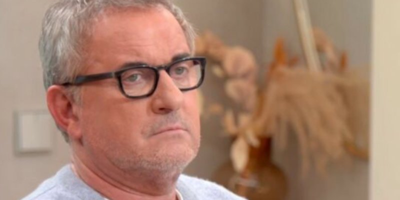 Christophe Dechavanne fait le deuil de son fils, il craque en direct