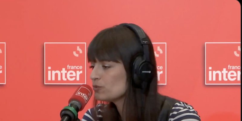 Clara Luciani émue aux larmes en évoquant Françoise Hardy
