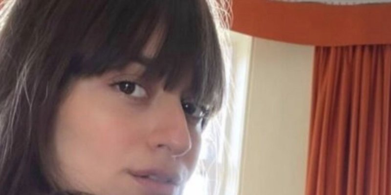 Clara Luciani et Alex Kapranos : retour en France après un été romantique en Écosse
