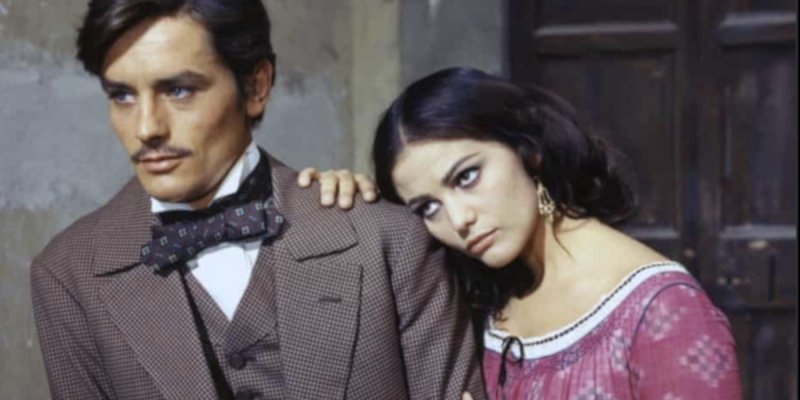 Claudia Cardinale trop triste pour assister aux funérailles d'Alain Delon