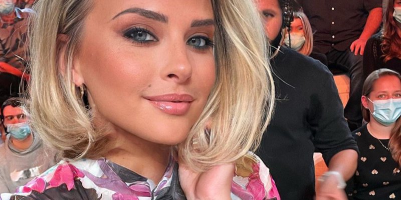 Cyril Hanouna, grande annonce sur TPMP, Kelly Vedovelli, « sa compagne » se crispe
