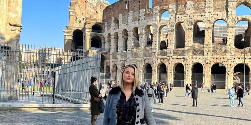 Cyril Hanouna à Rome, escapade romantique avec Kelly Vedovelli