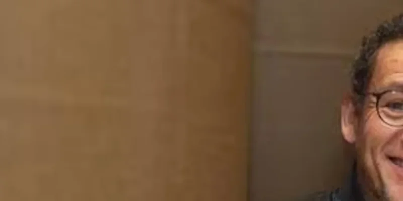 Dany Boon - mystérieuse transformation avant le mariage, la clé se trouve en Laurence Arné