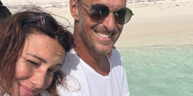 Delphine Wespiser, son chéri hospitalisé, elle est bloquée à l'étranger !