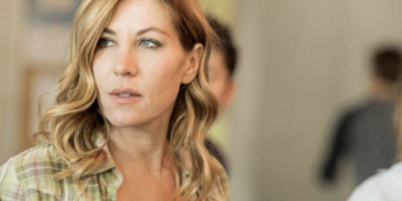 Depuis quand Mathilde Seigner est-elle en froid avec sa sœur ?