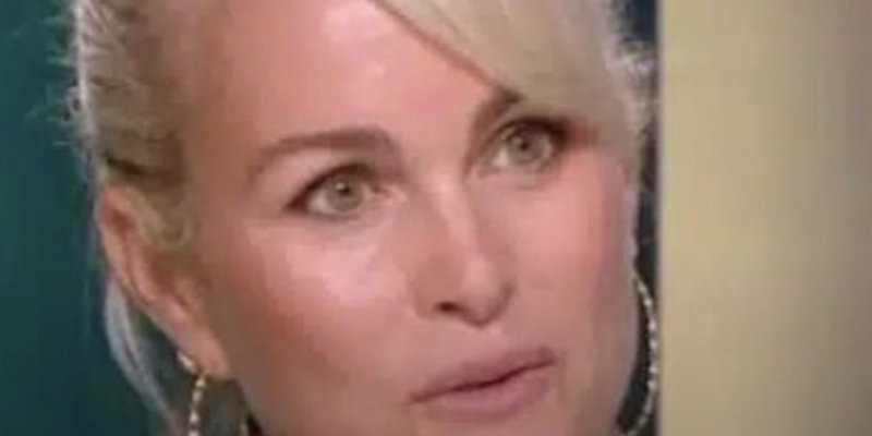 Deux mois après l'incendie, Laeticia Hallyday tente de se reconstruire (photo)