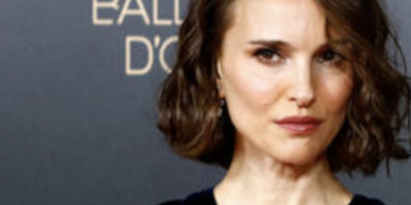 Divorcée et radieuse, Natalie Portman au gala du Ballon d'Or 2024