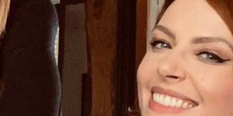 Élodie Frégé alcoolique, elle ouvre son cœur, sa vérité à un fan