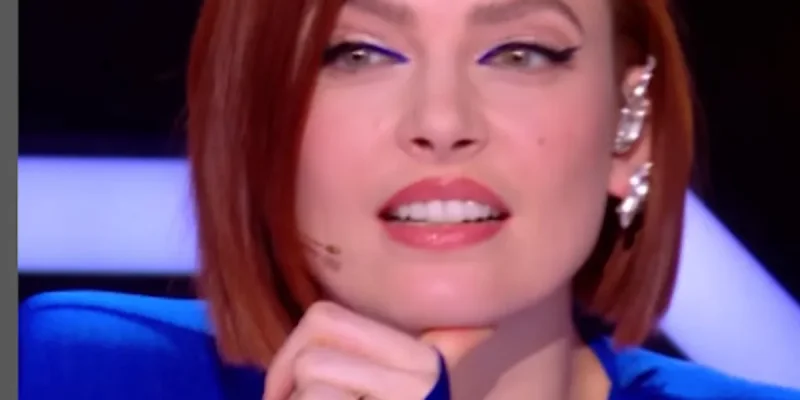 Elodie Frégé, en couple avec Alexandre Marchon de Top Chef, elle croque la vie à pleines dents