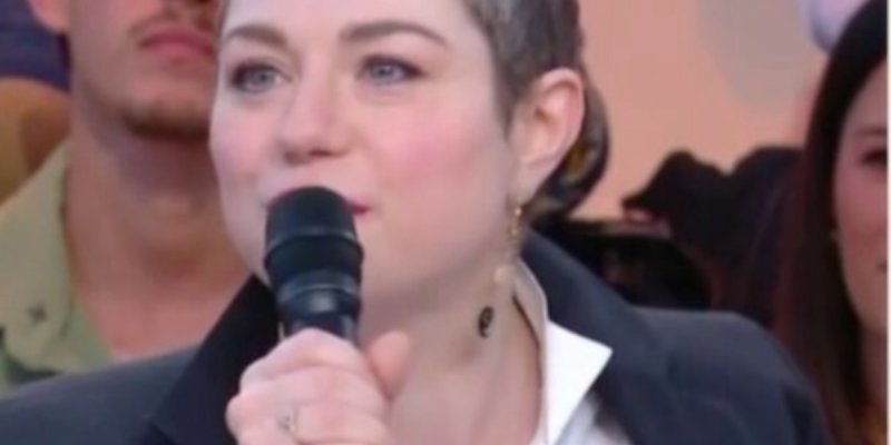 Émilie Dequenne en rémission du cancer, le surnom qu'elle donne à sa coupe de cheveux