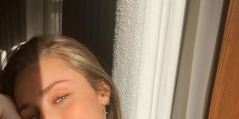 Emma Smet dévoile un gros secret sur Sylvie Vartan, sa grand-mère