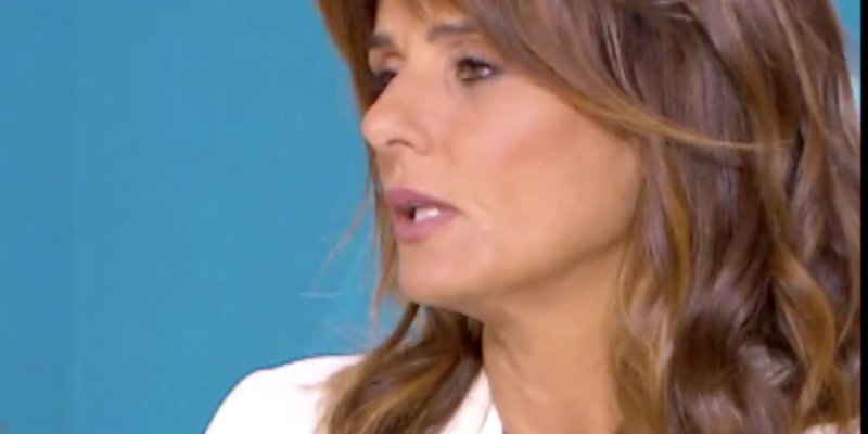 En pleine émission, Faustine Bollaert ne peut retenir ses larmes sur France 2