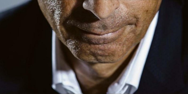 Eric Zemmour débusqué en pleine baignade avec Sarah Knafo, trouble arrangement dévoilé