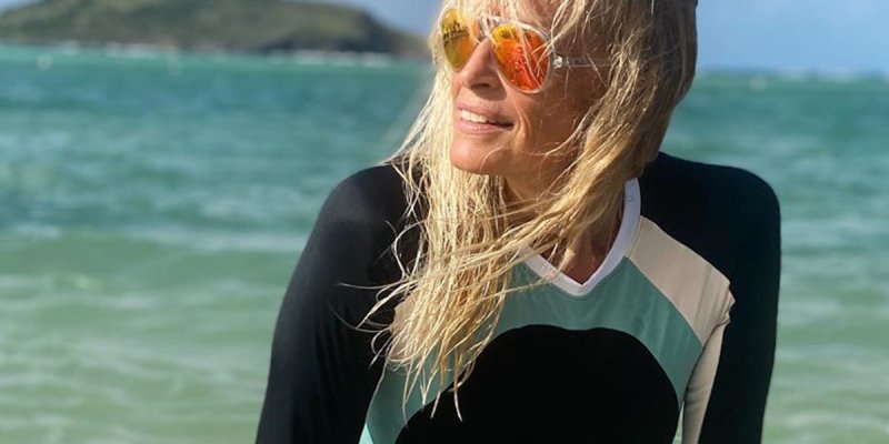Estelle Lefébure célibataire, pépite, son message à David Hallyday, le père de ses filles