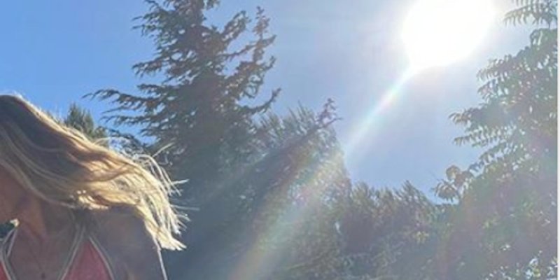 Estelle Lefébure célibataire - Réjouissant projet pour sortir la tête de l'eau (photo)