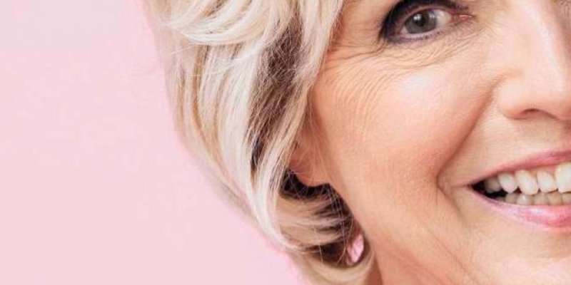 Évelyne Dhéliat, 50 ans à TF1 - révélation sur son rituel forme du matin